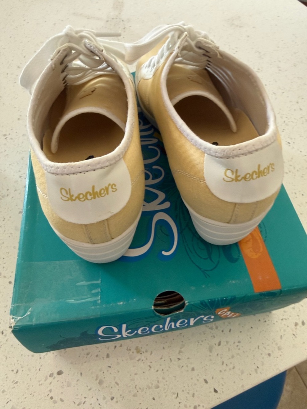 Skechers Cali yellow wedged shoes size 10 - Picture 3 of 6